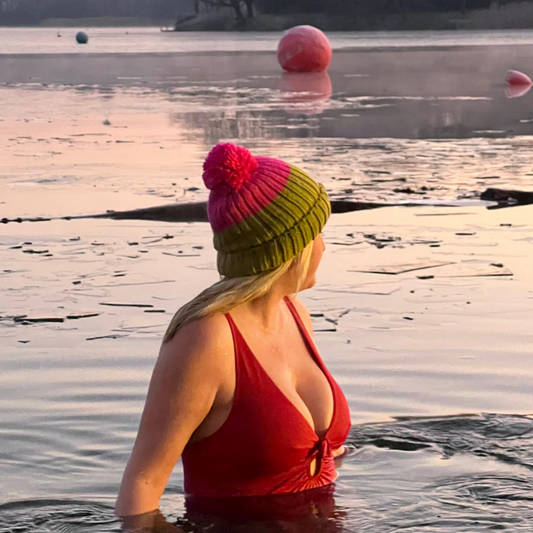 Varma Green/Pink Bobble Hat